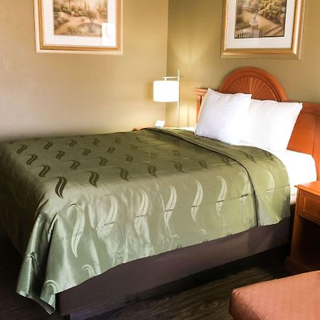 Quality Inn & Suites Lincoln Near I-55 Ngoại thất bức ảnh