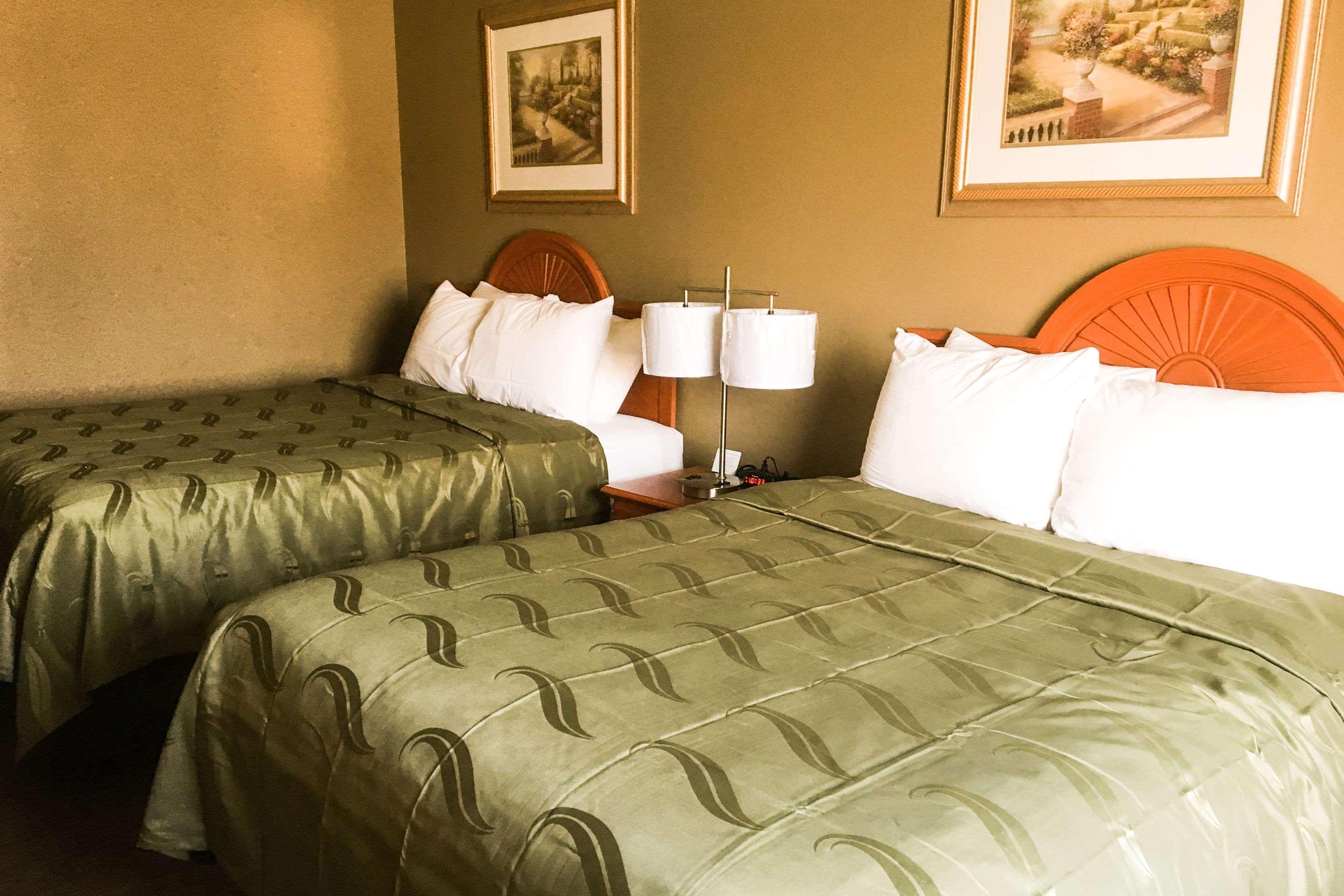 Quality Inn & Suites Lincoln Near I-55 Ngoại thất bức ảnh