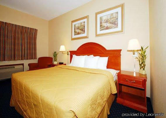 Quality Inn & Suites Lincoln Near I-55 Ngoại thất bức ảnh